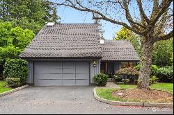 1720 159th Place NE #1720, Bellevue WA 98008