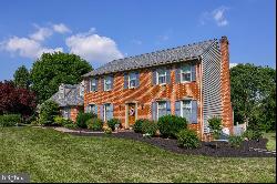 8 Waterfront Estates Drive, Lancaster PA 17602