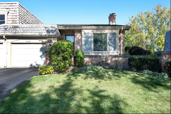 2S649 Avenue Normandy, Oak Brook IL 60523