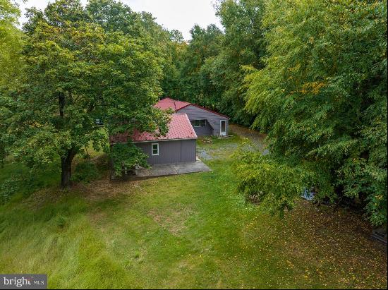 182 Baldy Hill Road, Alburtis PA 18011