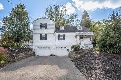 2401 Longcrest Ave, Bethel Park PA 15102