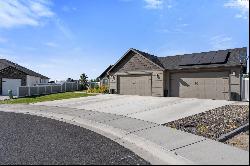 105 Hamilton Drive, Zillah WA 98953