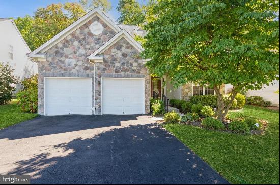 43 Lexington Drive, Pennington NJ 08534