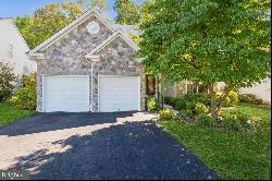 43 Lexington Drive, Pennington NJ 08534