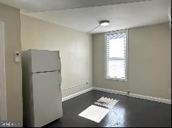 64 W Antietam Street APT. 10, Hagerstown MD 21740