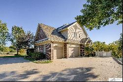 654 Bailey Drive, Papillion NE 68046