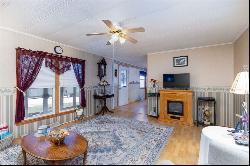 42 Park Ave, Sturbridge MA 01566