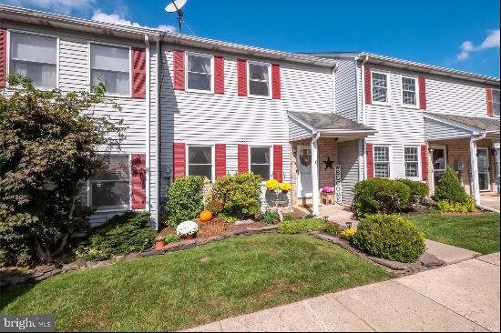 10 Fort Lee Court, Easton PA 18040