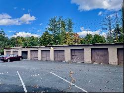 Hazelmeadow Place #Garage 22, Simsbury CT 06070