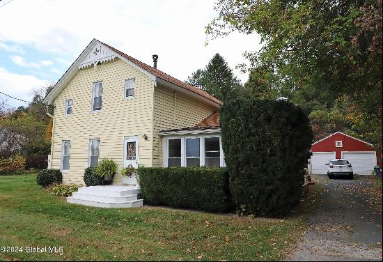 12 Hill Road, Hoosick Falls NY 12090