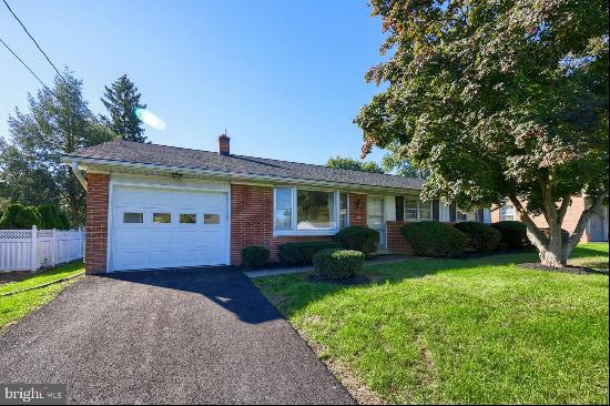 1606 Lambeth Road, Lancaster PA 17601