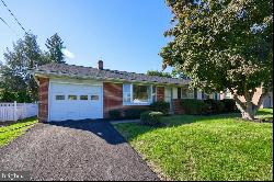 1606 Lambeth Road, Lancaster PA 17601