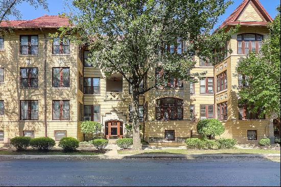 726 Erie Street #2, Oak Park IL 60302