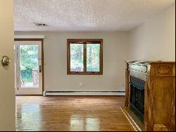 139 Songbird Lane #139, Farmington CT 06032