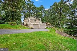 3494 Indian Rock Dam, York PA 17408