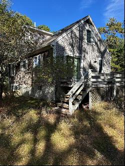 16 Warren Street, Wellfleet MA 02667