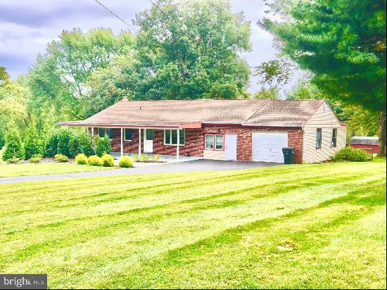 219 Faggs Manor Road, Cochranville PA 19330