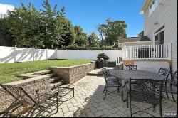 21 Jefferson Avenue, Hasbrouck Heights NJ 07604