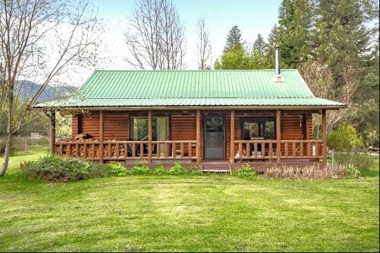 Cabins by the Clark Fork