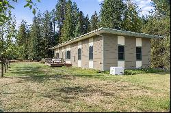 Cabins by the Clark Fork