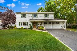 18 Hilary Drive, Bayville, NY 11709