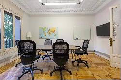 Stylish office in Almagro