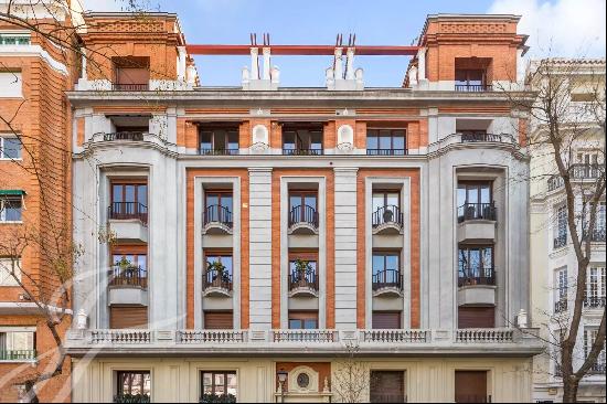 Stylish office in Almagro