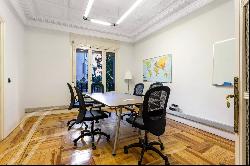 Stylish office in Almagro