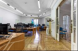 Stylish office in Almagro