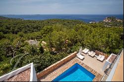 SPECTACULAR SEA VIEWS VILLA WITH TOURIST LICENCE