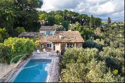 Provencal villa with village view