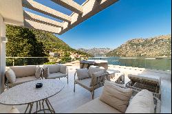 Luxury 3bdr Waterfront Villa