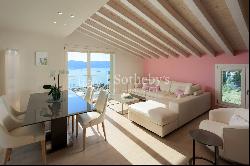 Two-story penthouse with sea view in Lerici