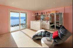 Two-story penthouse with sea view in Lerici