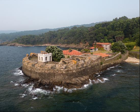 18th century Fortress Castle on the Costa da Morte (A Coruna)