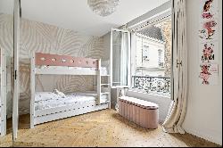 Apartment in Levallois Perret