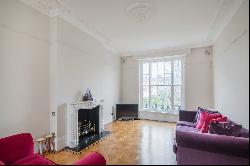 Luxury six bedroom family home situated on the prestigious Marlborough Place