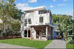 Stunning New Construction Townhome Near Midtown!