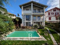 BIARRITZ, PANORAMIC VIEW OF THE GOLF COURSE, BEAUTIFUL HOUSE OF 416 sqm WITH HEATED POOL