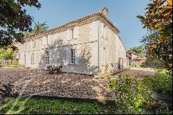 Property with 10 HA View - 30 Minutes from Bordeaux - John Taylor Bordeaux