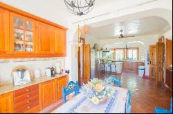 Typical Algarvian villa is located on a large plot