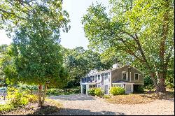 Chilmark Property beside Conservation Land