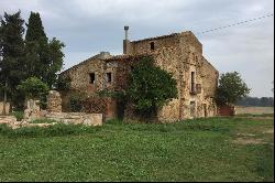 Historic Catalan Farmhouse with Expansion Potential in Casavells