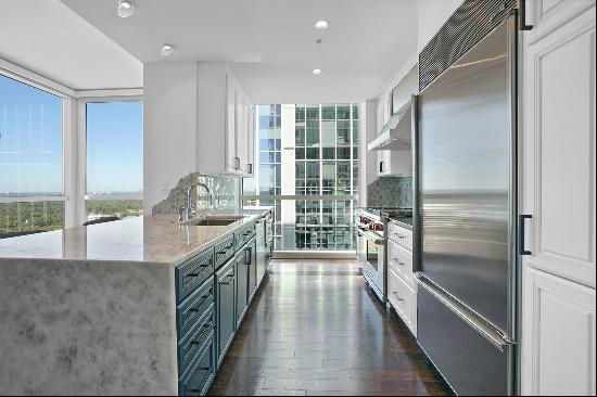 Rare Condo Available for Rent In 10 Terminus Buckhead!