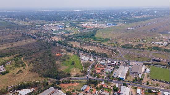 Vast Land near Silvio Pettirossi Airport