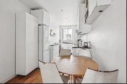 Paris 20 - 103m² apartment on 5th floor with elevator and balcony