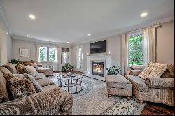 27 Crestwood Road, Port Washington, NY 11050