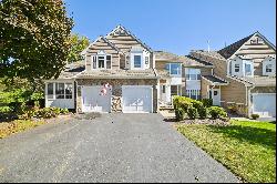 64 Knoll Court, Long Hill, NJ 07946