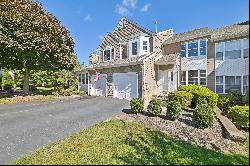 64 Knoll Court, Long Hill, NJ 07946