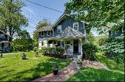 Colonial Home in oella